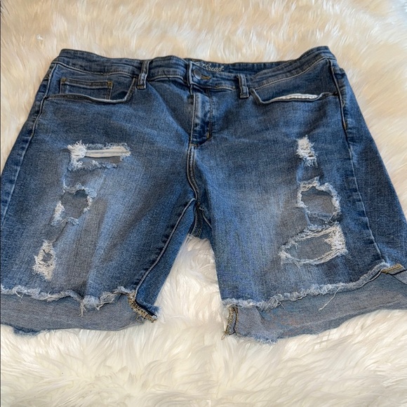 Universal Thread Blue Distressed Jean Shorts - Picture 1 of 5